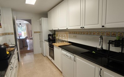 Lovely ground floor apartment with a large terrace.